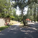منتزه العطل La Bastide Mazères
