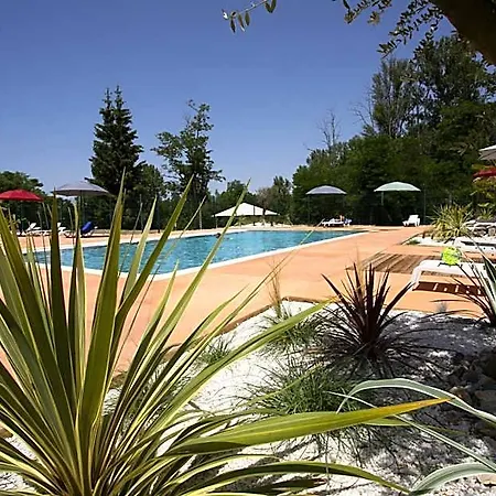La Bastide פארק נופש 3*